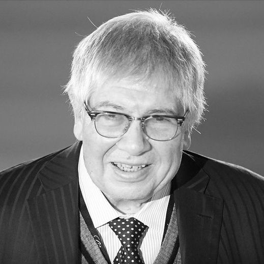 Кирилл Разлогов