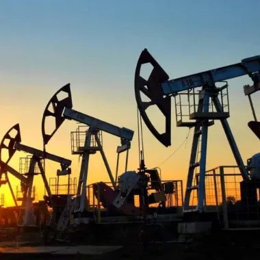 Может ли сокращение нефтегазовых доходов стать шансом для возрождения российской промышленности?