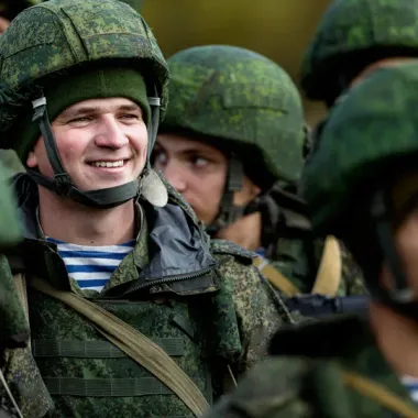 Способствует ли публичная критика военного руководства успехам российской армии?