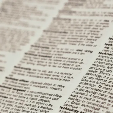 Cambridge Dictionary: словом года стал глагол «галлюцинировать»