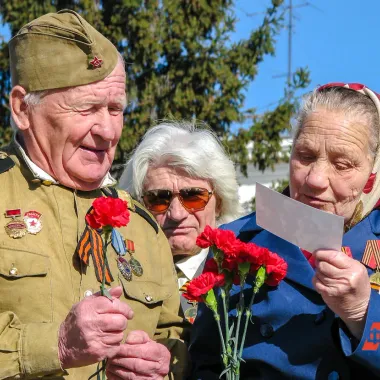 Надо ли уравнять ветеранов СВО в правах с ветеранами Великой Отечественной войны?