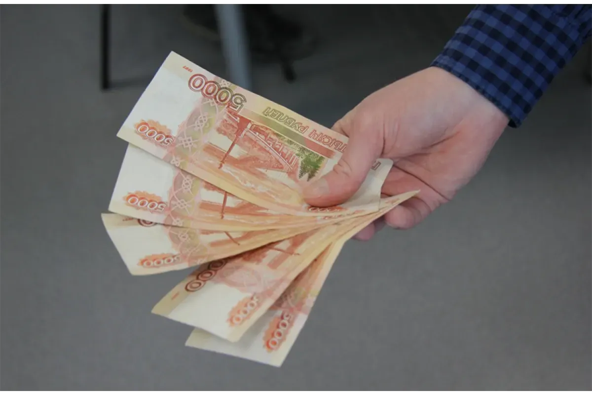 RosExpert: 72,3% компаний РФ повышают зарплаты для сохранения кадров