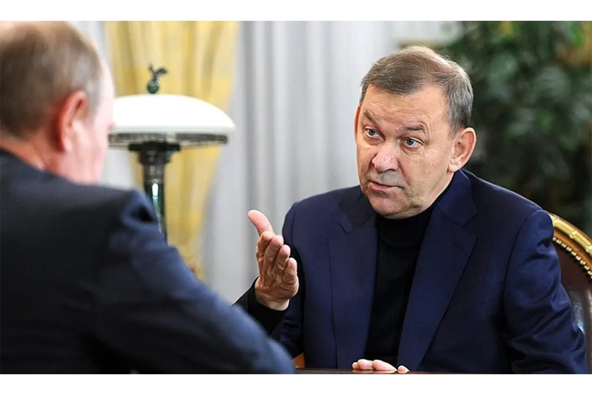 Владимир Урин разговаривает с президентом России