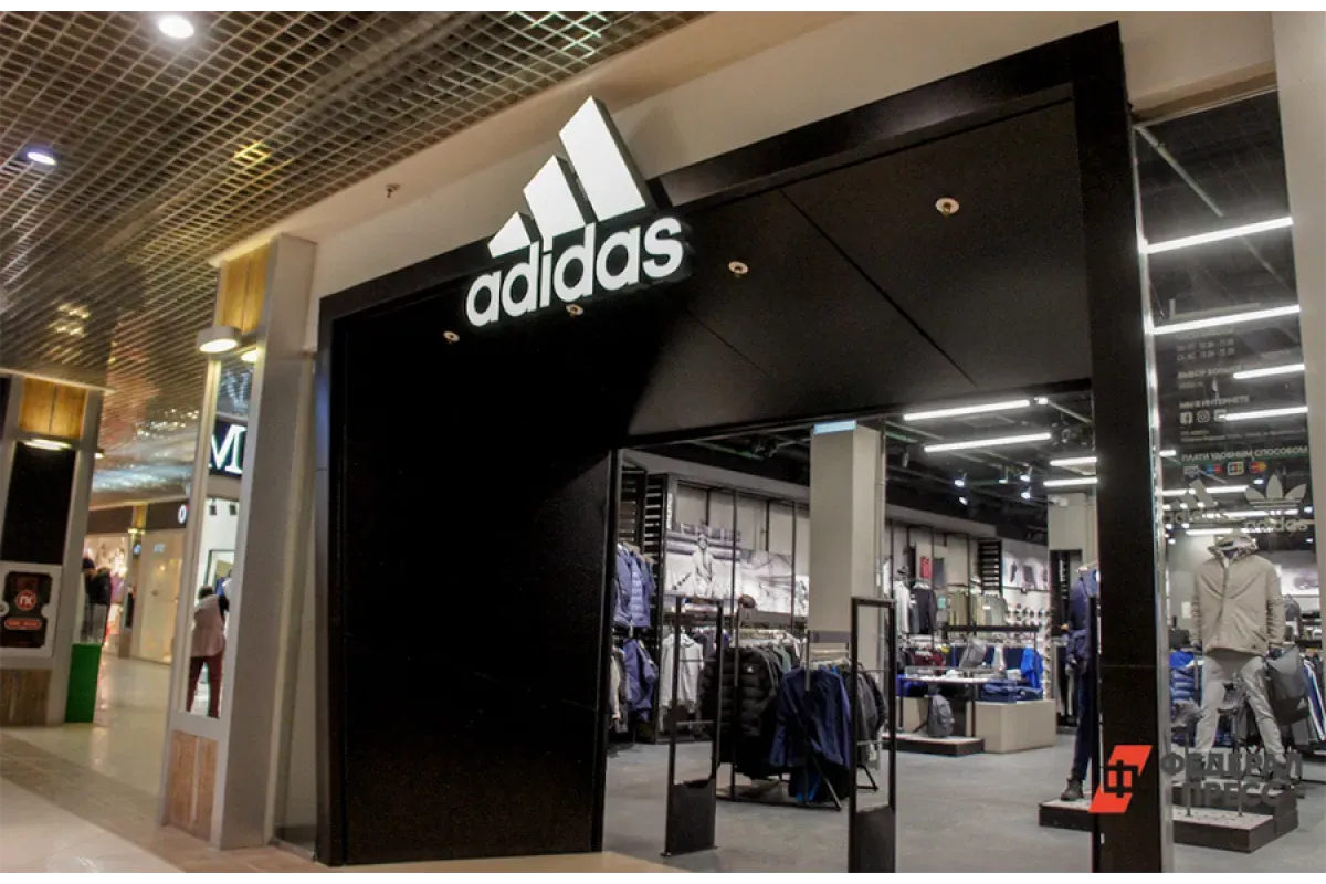 Перезапуск магазинов Adidas в России может произойти весной