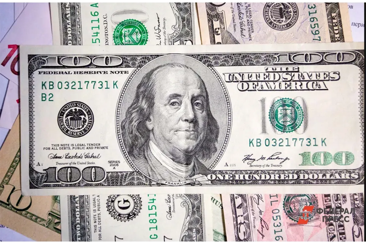 Курс доллара на Мосбирже превысил ₽99 впервые с 15 августа