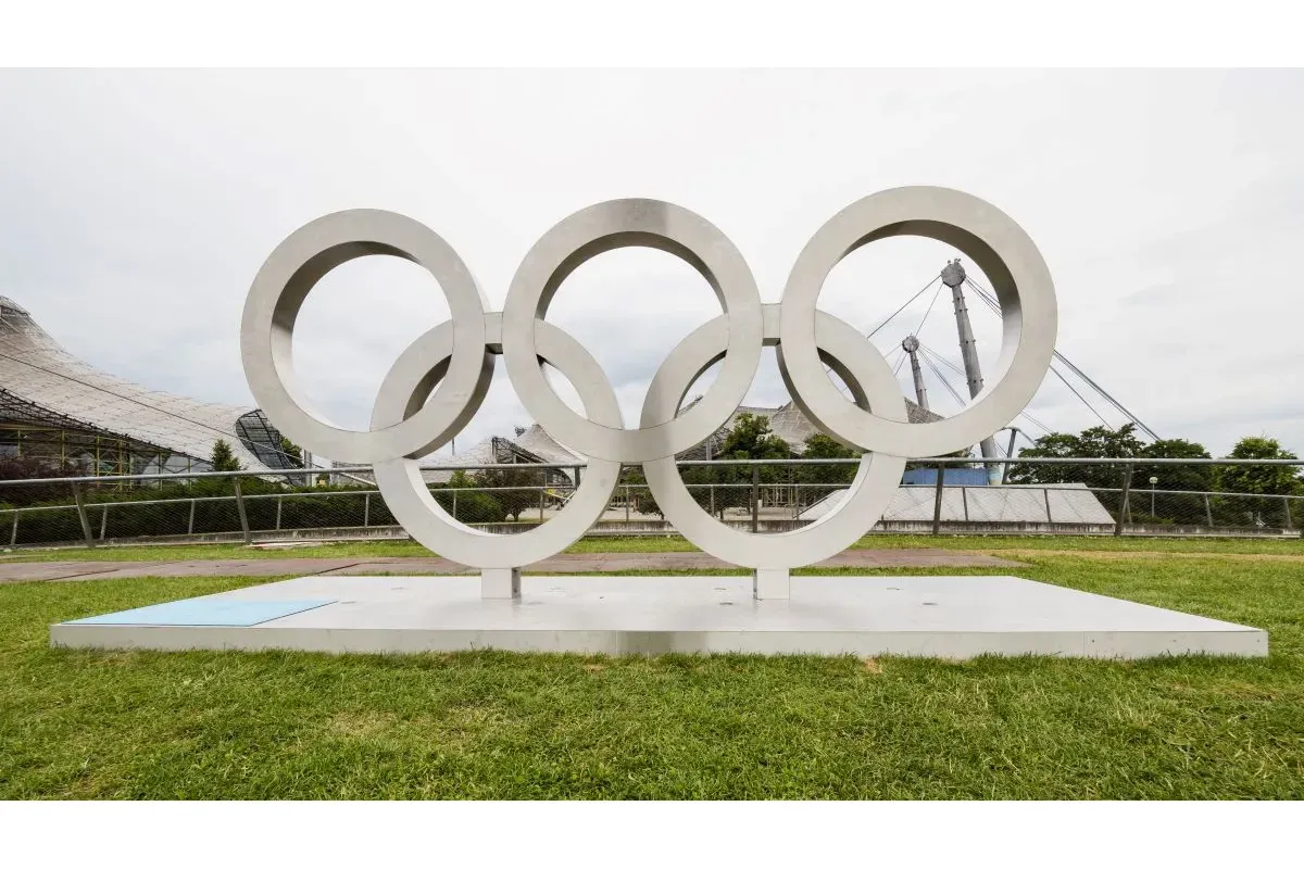 МОК временно отстранил Олимпийский комитет России 