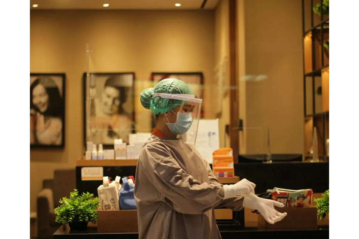 Эксперты прокомментировали рекордную вспышку коронавируса в Китае