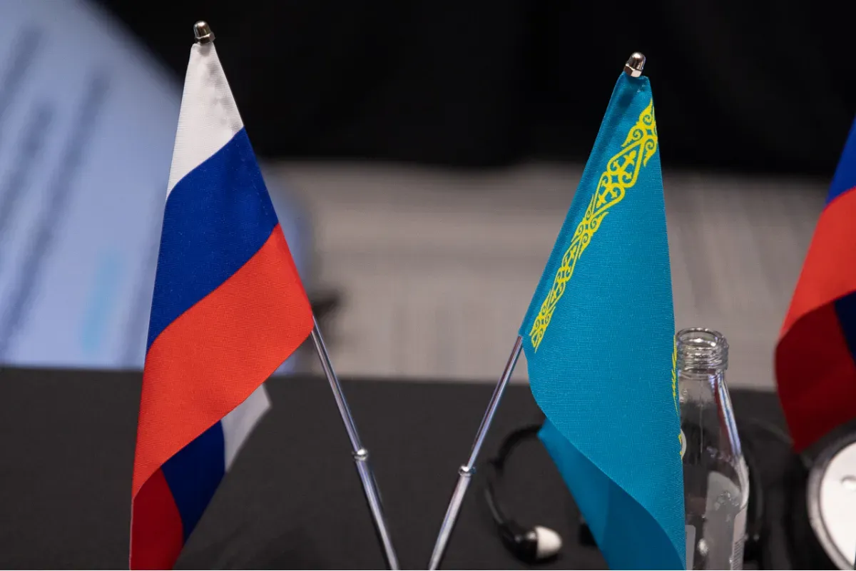 Казахстан ограничил экспорт в Россию 106 типов товаров из-за санкций Запада