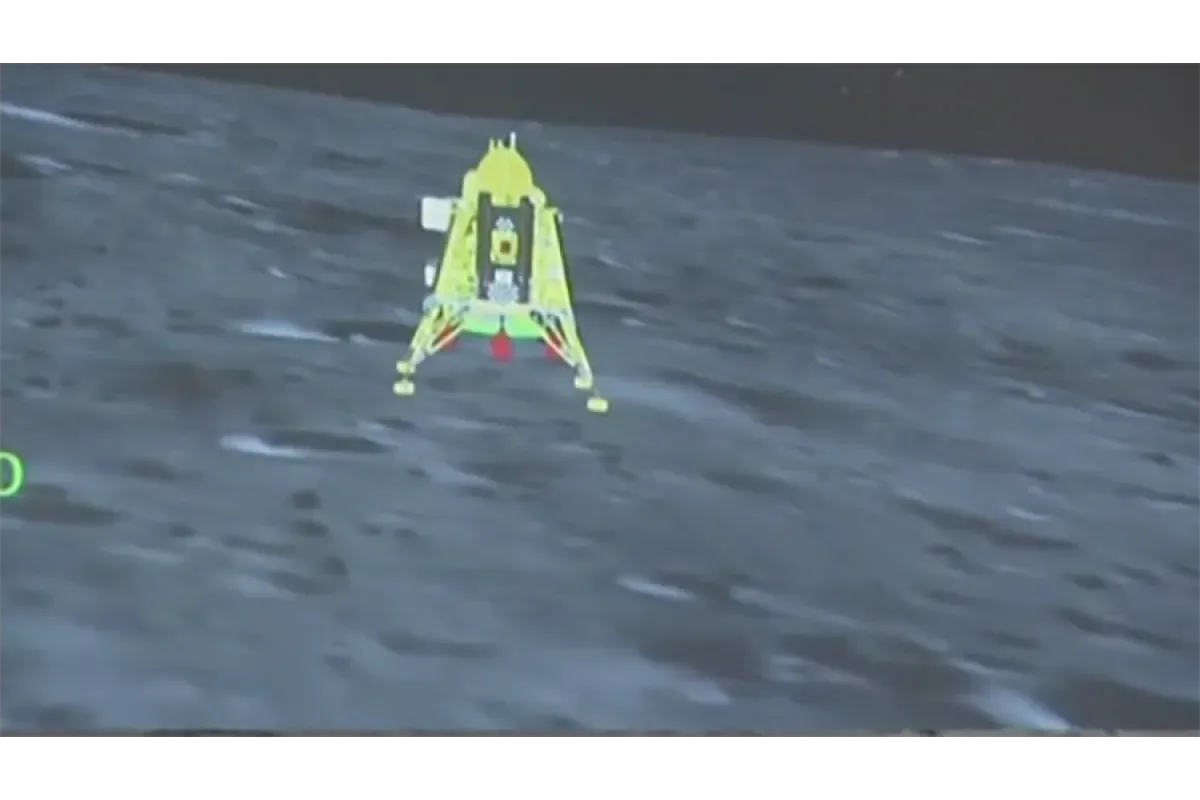 Посадочный модуль индийской станции «Чандраян-3» сел на Луну